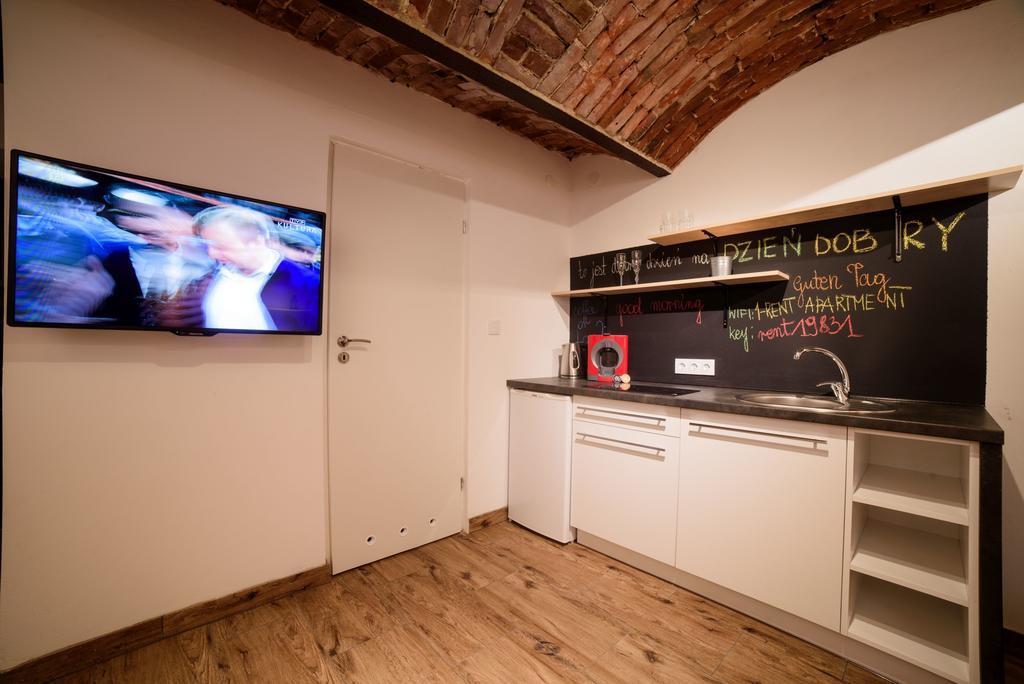 Cracow Rent Apartments - Spacious Apartments For 2-7 People In Quiet Area - Kolberga Street Nr 3 - 10 Min To Main Square By Foot Krakau Buitenkant foto