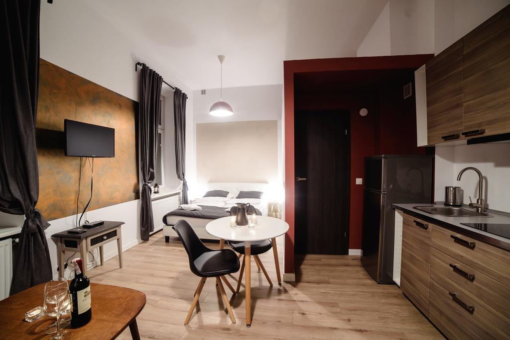 Cracow Rent Apartments - Spacious Apartments For 2-7 People In Quiet Area - Kolberga Street Nr 3 - 10 Min To Main Square By Foot Krakau Buitenkant foto
