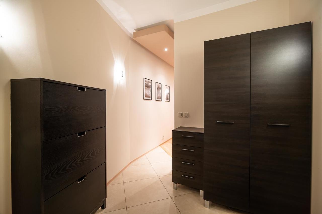 Cracow Rent Apartments - Spacious Apartments For 2-7 People In Quiet Area - Kolberga Street Nr 3 - 10 Min To Main Square By Foot Krakau Buitenkant foto